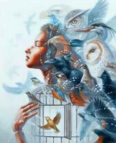 Девушка и стая красивых птиц